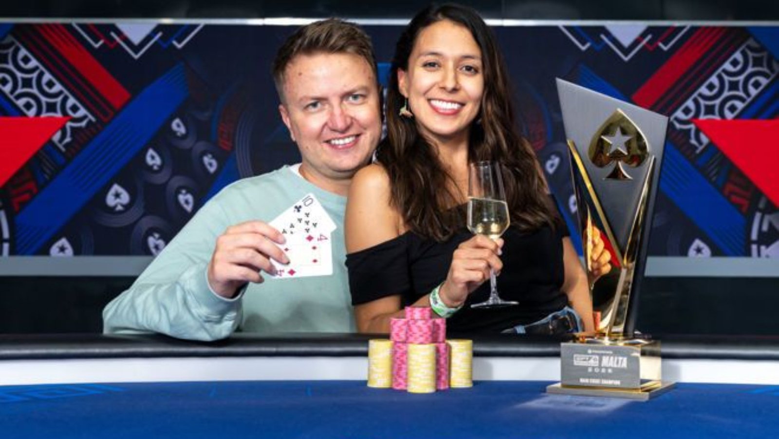 Ο Tomasz Piotr Brzezinski θριαμβεύει στο EPT Malta Main Event για €631.632!