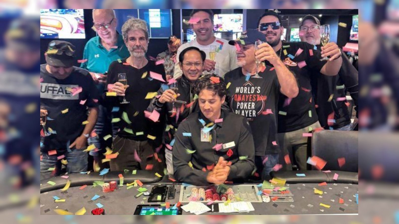 Straight Flush εναντίον Straight Flush – Ένα απίστευτο Bad Beat Jackpot στο Playground!