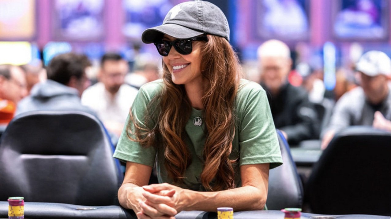 Shannon Elizabeth: Από τα Poker Tables στο OnlyFans με Έσοδα Πάνω από $1Μ σε Μία Εβδομάδα