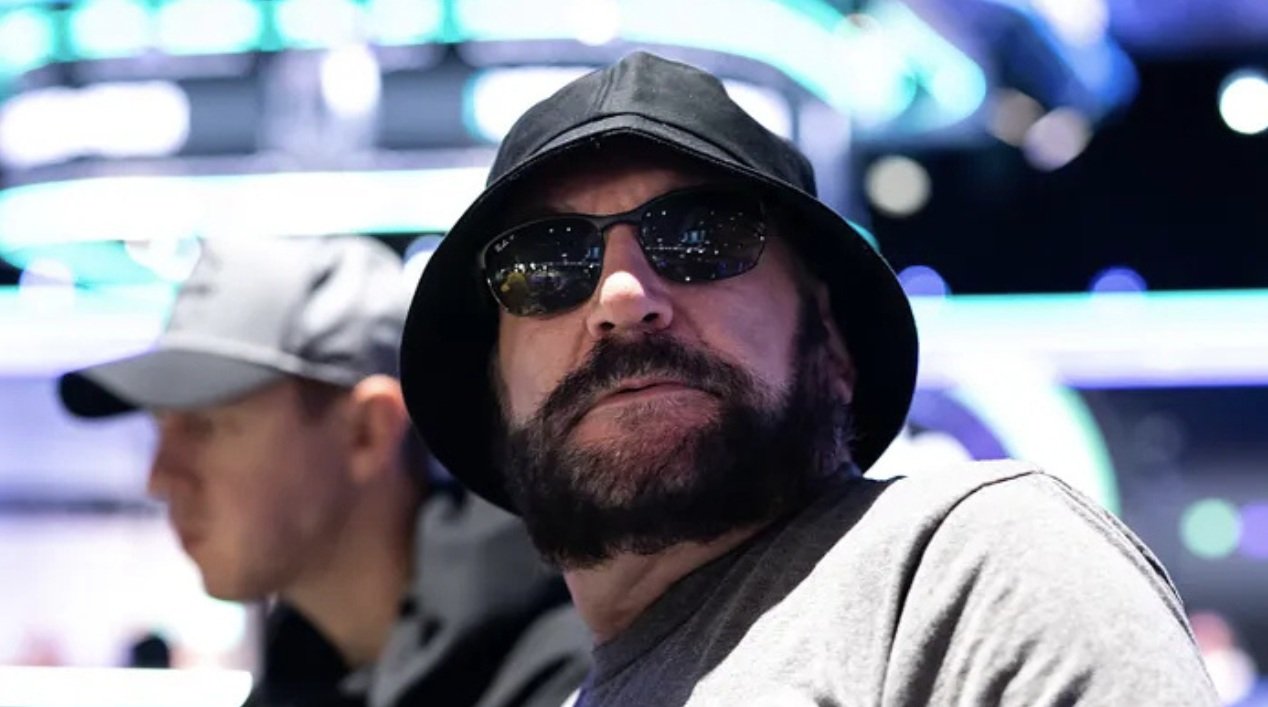WSOP: Ο Mike Matusow τιμωρήθηκε με ποινή ενός γύρου μετά από αποκάλυψη φύλλου στο Main Event