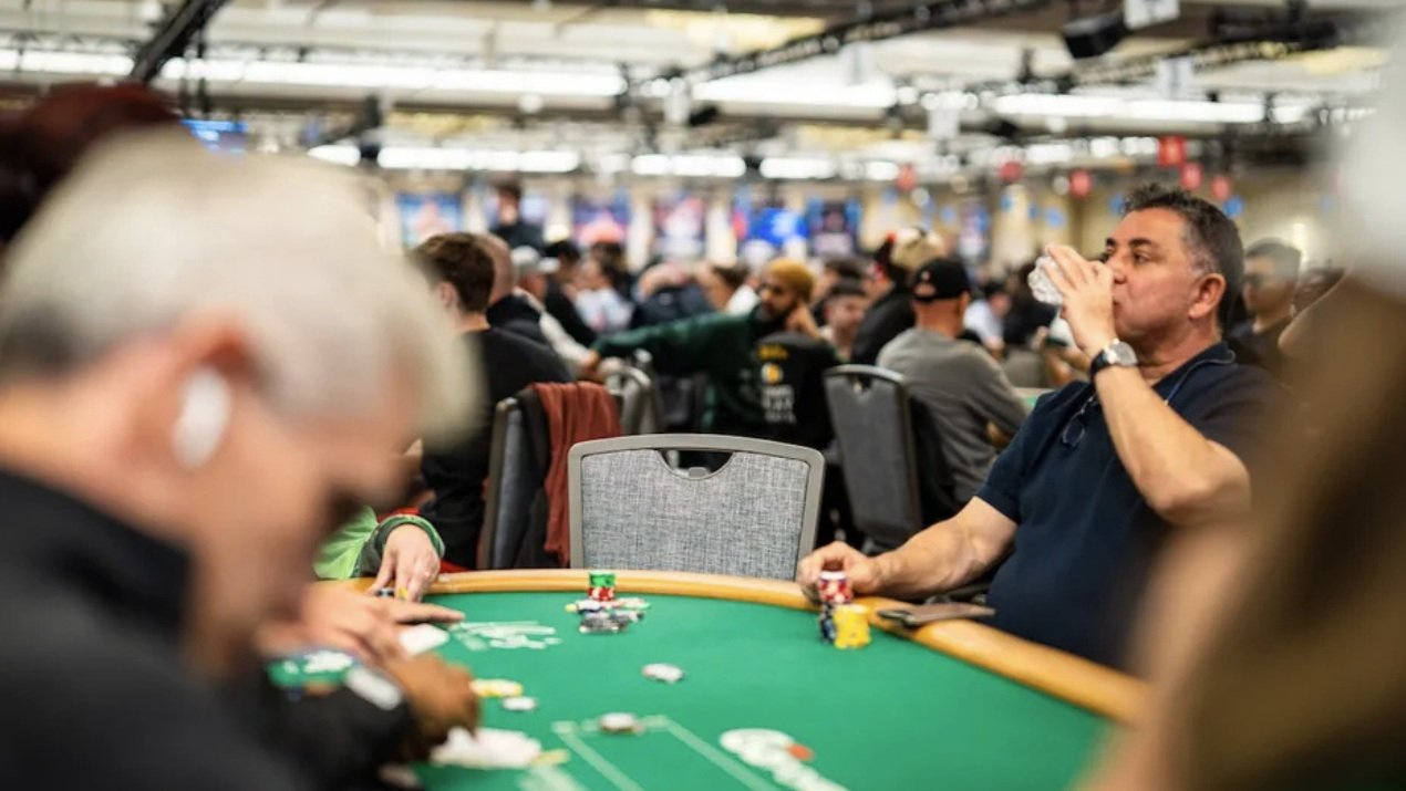 WSOP Main Event: Παράτησε τις μάρκες του και πήγε για… ταινία!
